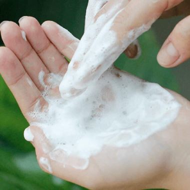Sữa rửa mặt làm sạch, dưỡng trắng Angel's Liquid Tone-up Glutathione Deep Pore Wash Cleansing Foam 120g